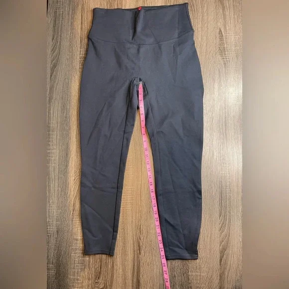 Spanx Ankle Length Ponte Hem Slit Leggings Size Large Navy Slimming - Picture 8 of 9